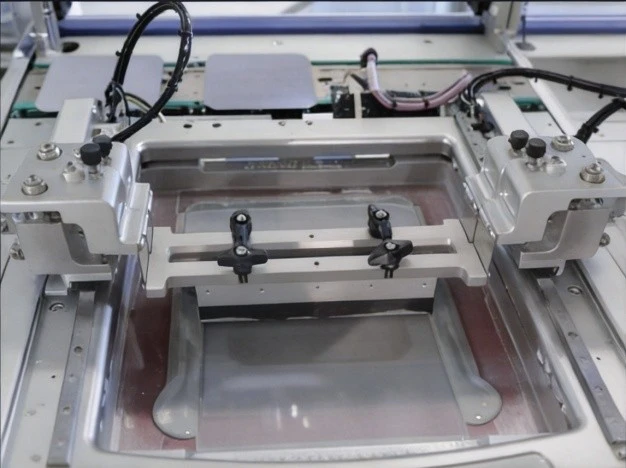 Crystalline solar cell screen printing Crystalline solar cell screen printing